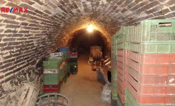 Prodej vinného sklepa, 45 m&sup2;, Vrbovec | RE/MAX Profi Reality Znojmo