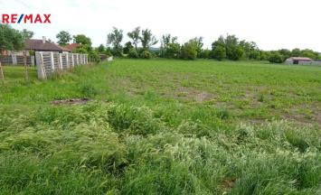 Prodej pozemku pro bydlení, 2175 m&sup2;, Dyjákovičky | RE/MAX Profi Reality Znojmo