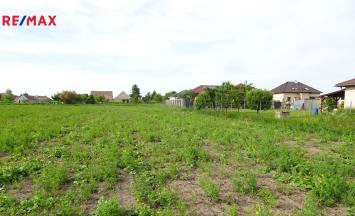 Prodej pozemku pro bydlení, 2175 m&sup2;, Dyjákovičky | RE/MAX Profi Reality Znojmo