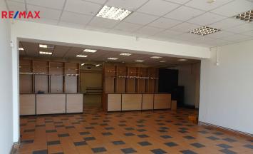 Pronájem skladovacího prostoru, 400 m², Znojmo | RE/MAX Profi Reality Znojmo