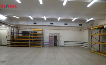 Pronájem skladovacího prostoru, 400 m², Znojmo | RE/MAX Profi Reality Znojmo