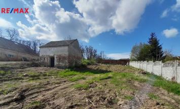 Prodej pozemku pro bydlení, 1842 m&sup2;, Práče | RE/MAX Profi Reality Znojmo