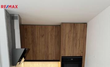 Pronájem bytu 1+kk, 34 m&sup2;, Znojmo | RE/MAX Profi Reality Znojmo