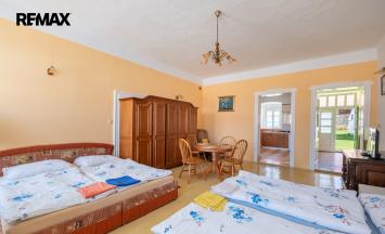 Prodej apartmánu, 1100 m&sup2;, Lesná | RE/MAX Profi Reality Znojmo