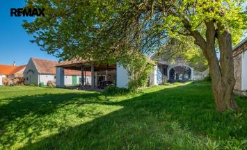 Prodej apartmánu, 1100 m&sup2;, Lesná | RE/MAX Profi Reality Znojmo