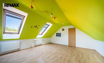 Prodej vícegeneračního domu, 550 m&sup2;, Lažany | RE/MAX Profi Reality Znojmo
