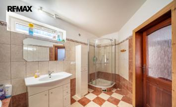 Prodej vícegeneračního domu, 550 m&sup2;, Lažany | RE/MAX Profi Reality Znojmo