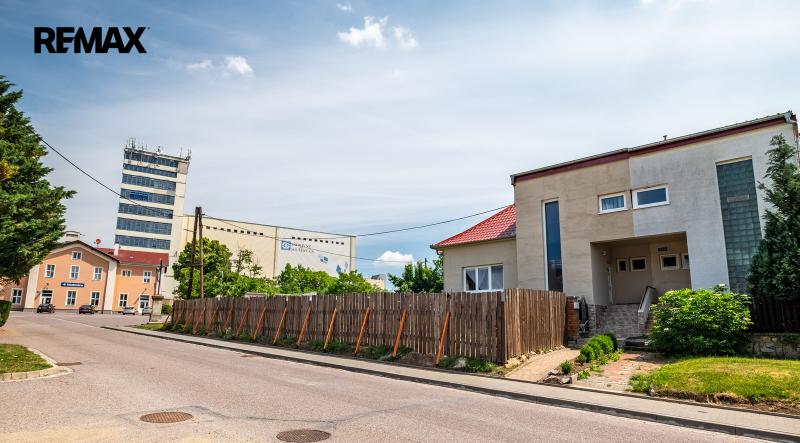 Prodej rodinného domu, 100 m&sup2;, Hodonice | RE/MAX Profi Reality Znojmo